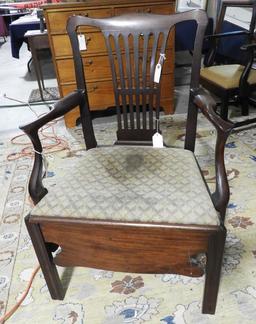 Lot 1581 - Antique Late 18thC Chippendale style commode chair (38” in height, 26 ¼” in width, 20"
