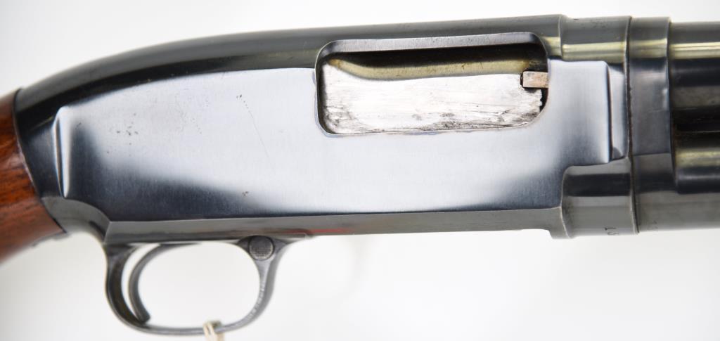 Winchester 12 Pump Action Shotgun 16 GA MODERN