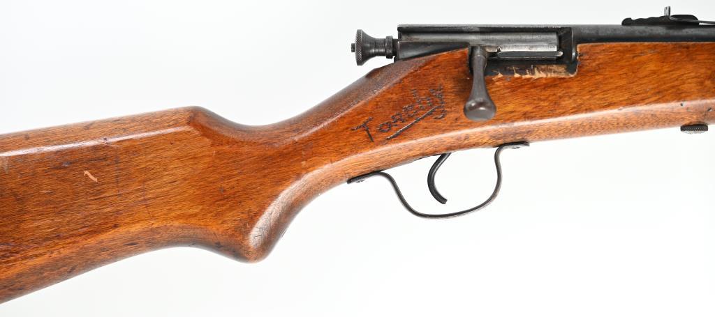 J. STEVENS ARMS CO SPRINGFIELD 15 Bolt Action Rifle MFG./IMP. BY: J. STEVENS ARMS CO MODEL: