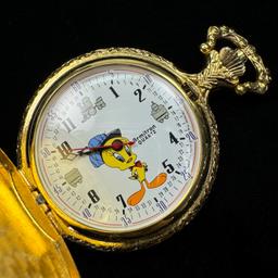 Like-new modern quartz Amitron Looney Toons Tweety Bird covered pocket watch