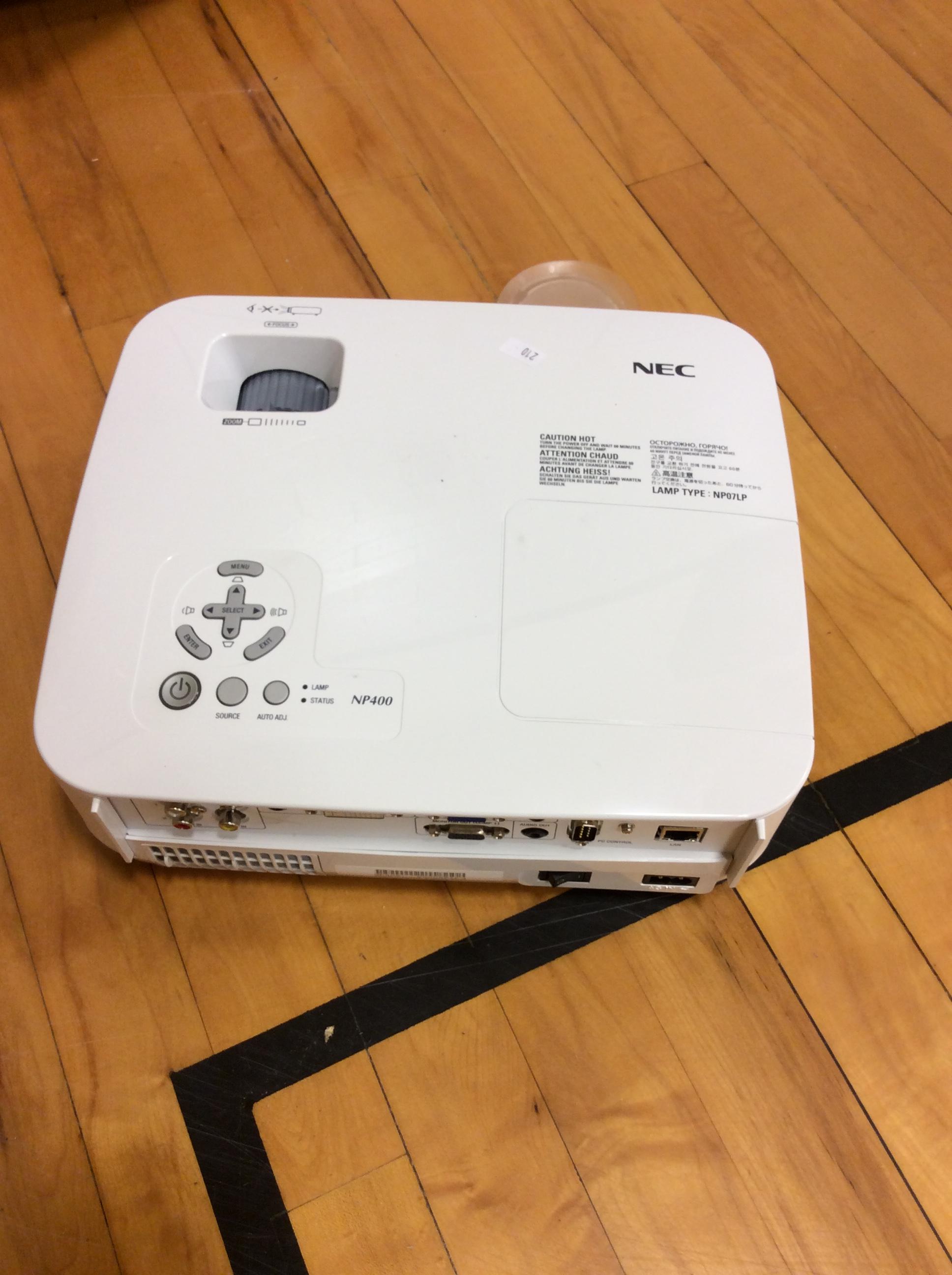 NEC NP400 Projector