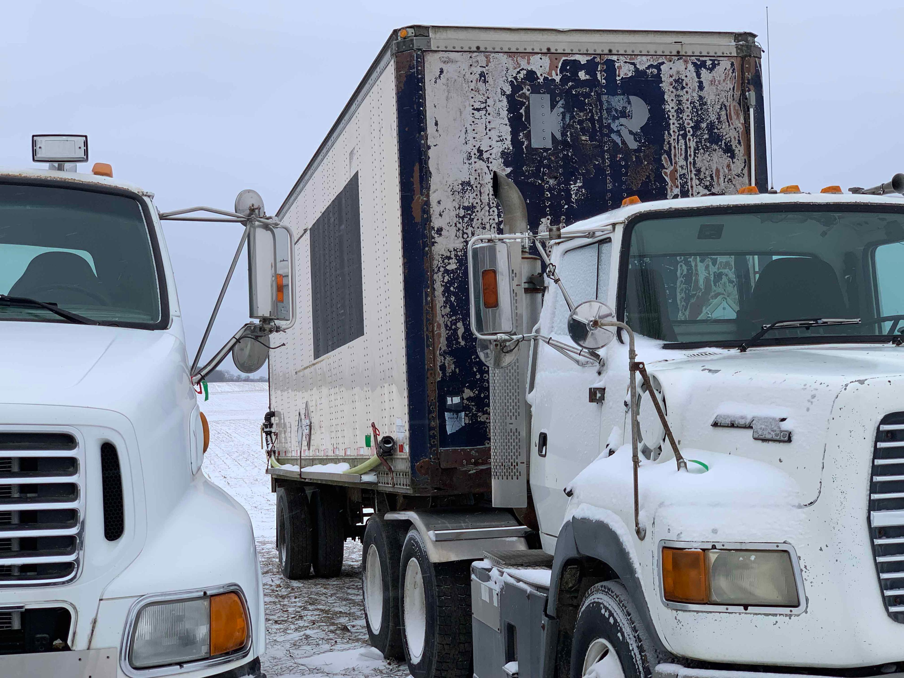 Wabash Valley Van Trailer With 2 1500 Gallon Chemical Tanks, Set-up As A Nurse Trailer