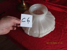 Aladdin Lamp With Globes  26 Inches Tall