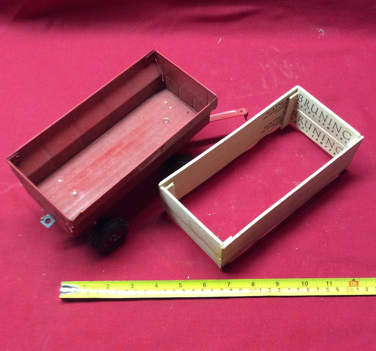 International Grain Wagon Detached Side 1/16