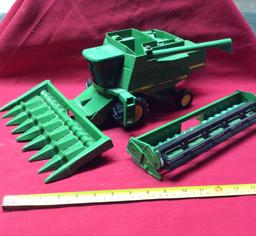 John Deere 9500 Combine/Corn Head