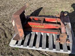 Hydraulic hoist and fender step