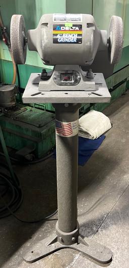 Delta 6" bench grinder on pedestal 40" tall - A $50 Rigging fee will be added to the winning invoice