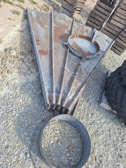 Grain bin roof sections 9ft with center ring , approximately 10 sections