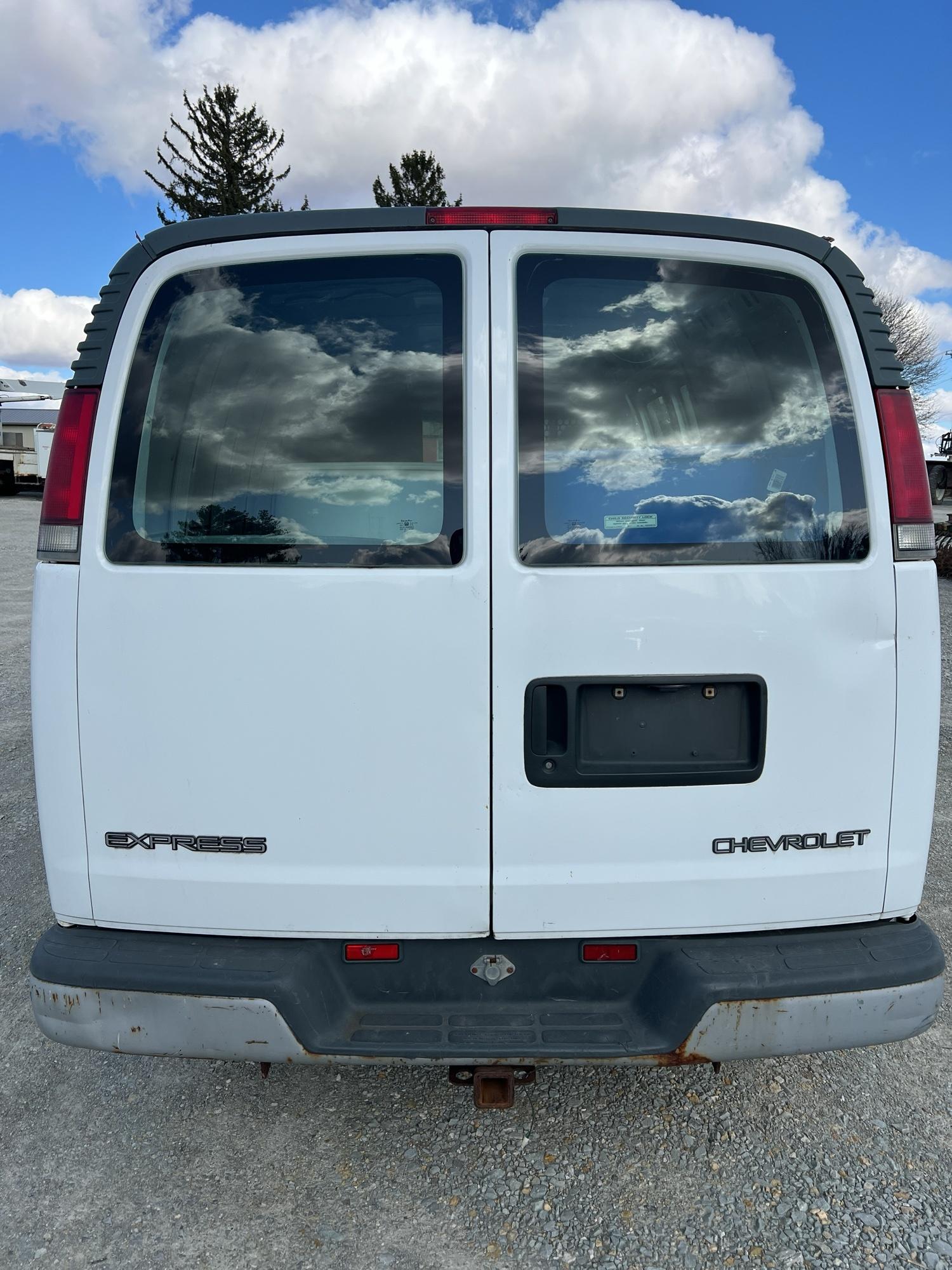 2000 Chevy Express Van, Diesel, Runs and Drives, 121,639 Miles, has title, VIN 1GCHG35F4Y1246276 - A