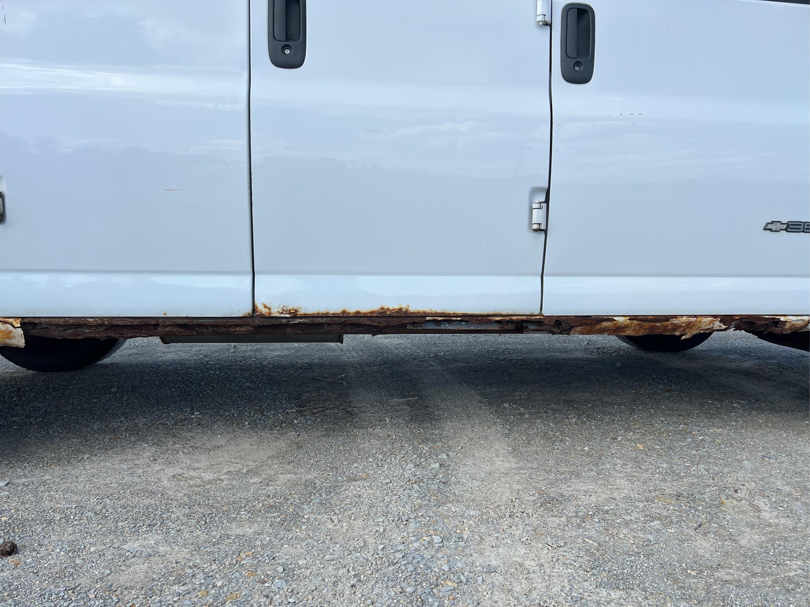 2000 Chevy Express Van, Diesel, Runs and Drives, 121,639 Miles, has title, VIN 1GCHG35F4Y1246276 - A