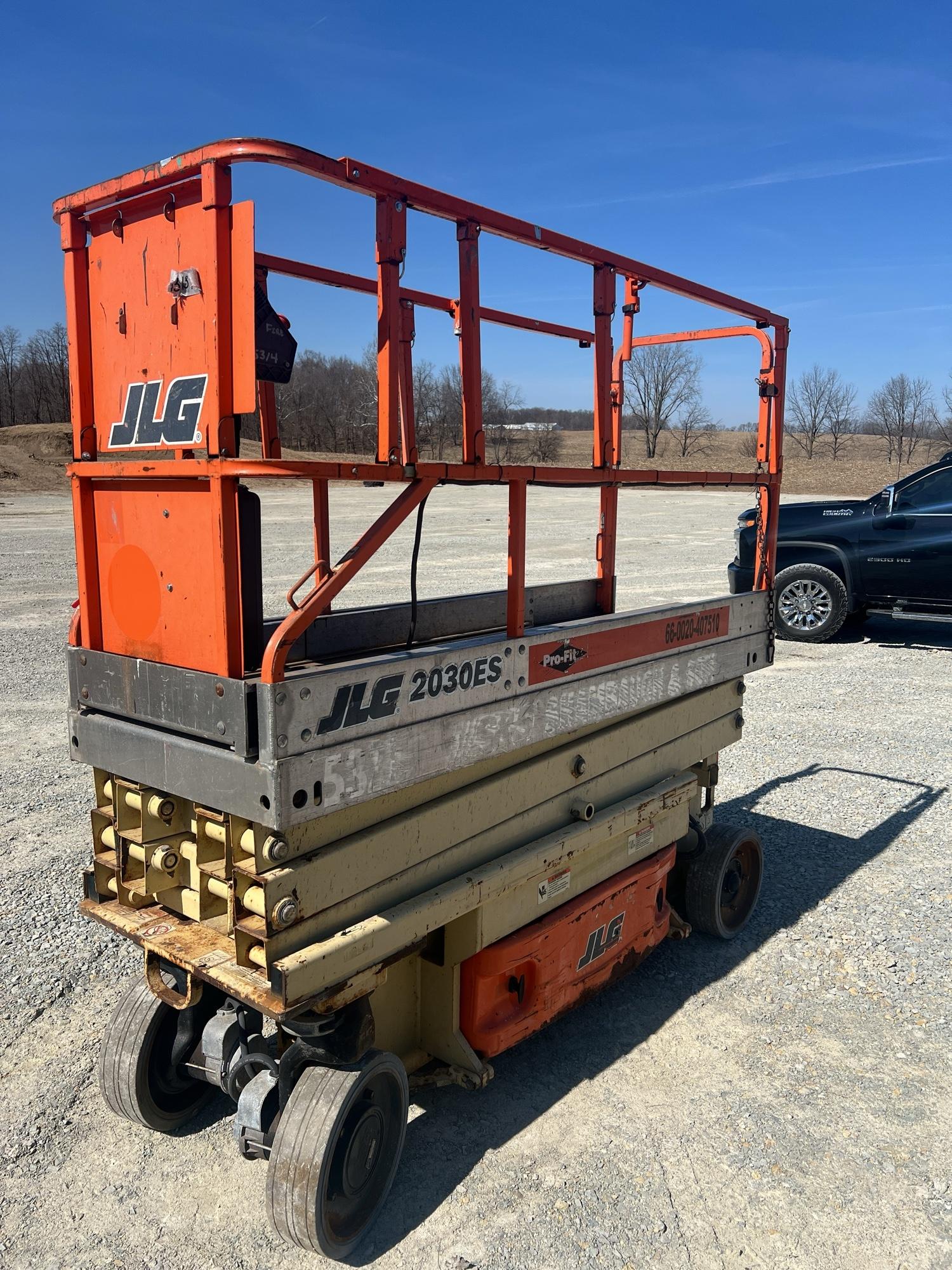 2005 JLG 2030ES Pro-Fit Series Scissor Lift, 24 Volt, 256.4 hours, Runs and Operates