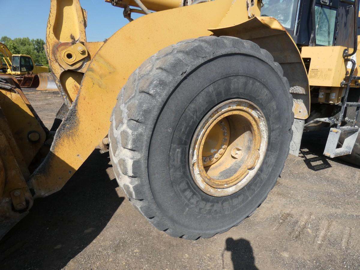 *2002 Caterpillar 966G Rubber Tired Loader, SN:3SW01521, EROPS w/ Air, GP B