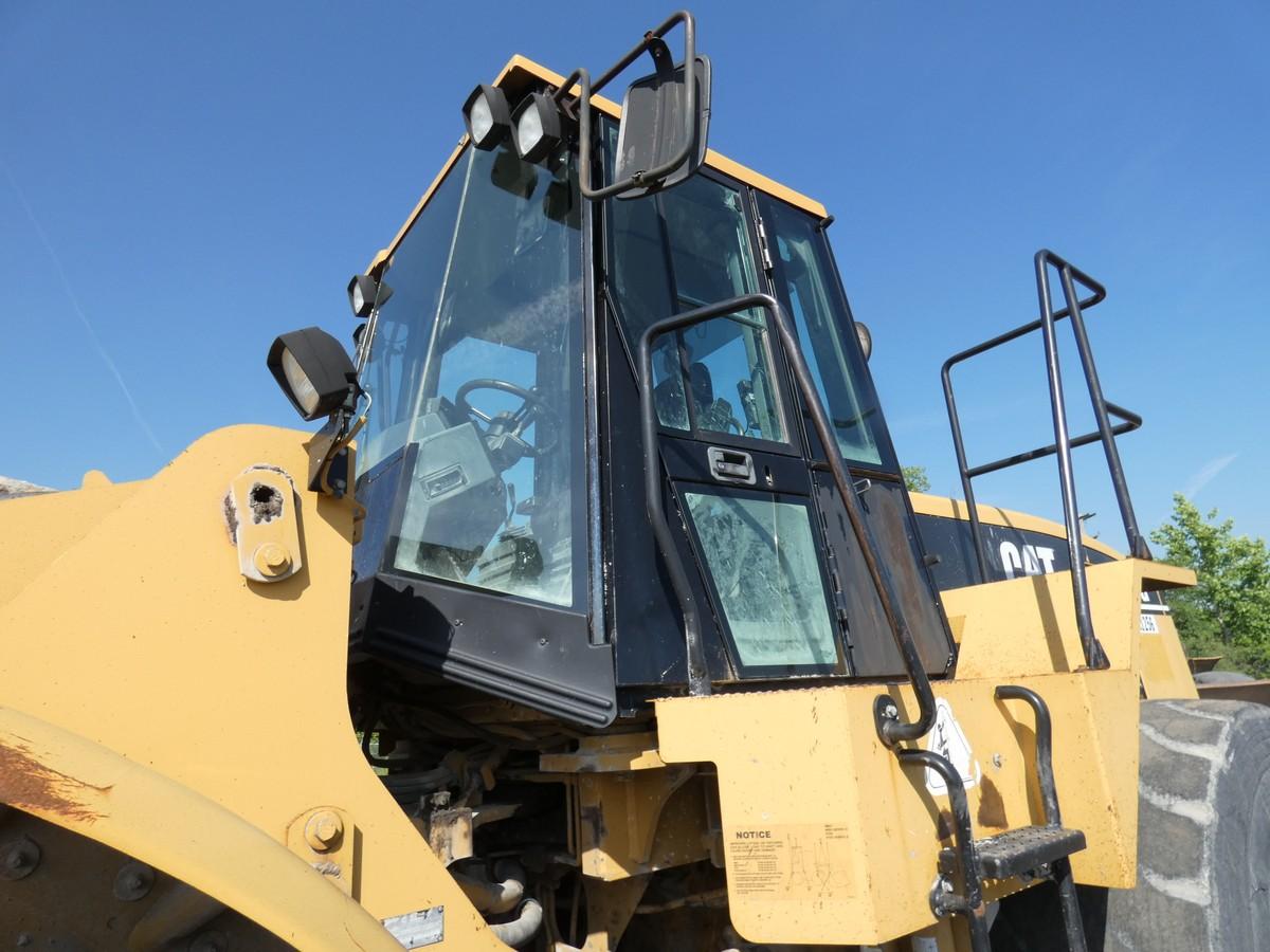*2002 Caterpillar 966G Rubber Tired Loader, SN:3SW01521, EROPS w/ Air, GP B