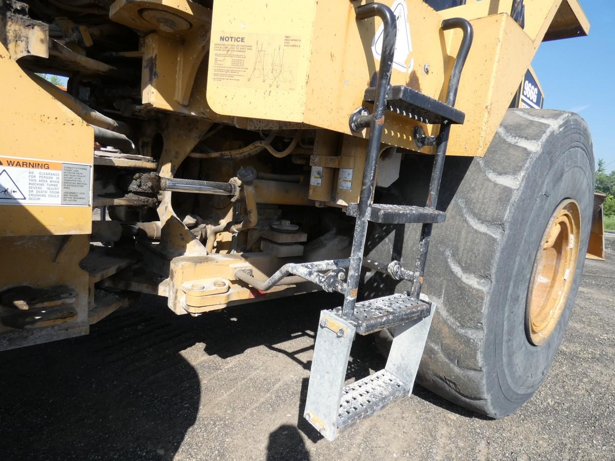 *2002 Caterpillar 966G Rubber Tired Loader, SN:3SW01521, EROPS w/ Air, GP B
