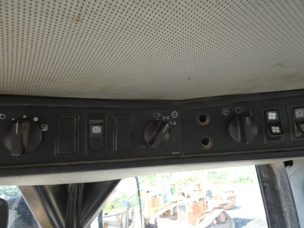 *2002 Caterpillar 966G Rubber Tired Loader, SN:3SW01521, EROPS w/ Air, GP B