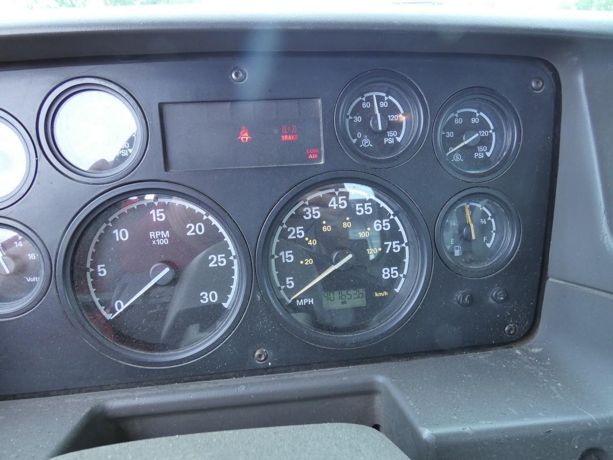 2006 Sterling AT9500 Tandem Truck Tractor, SN:2FWJA3DE56AV41342, Cat C13 43