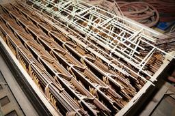 Box & Pallet of misc rebar