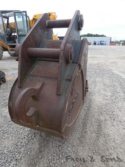 24'' PC220 Bucket