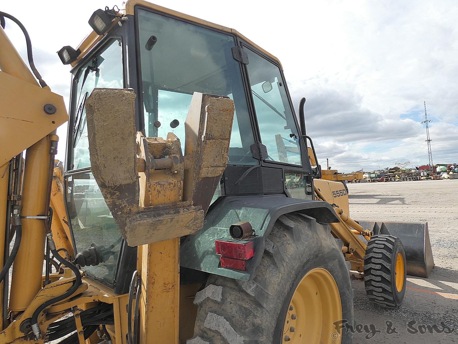 Ford 555D 4x4 Tractor Loader Backhoe, SN:A438878, EROPS, Ext. hoe, Reads 16