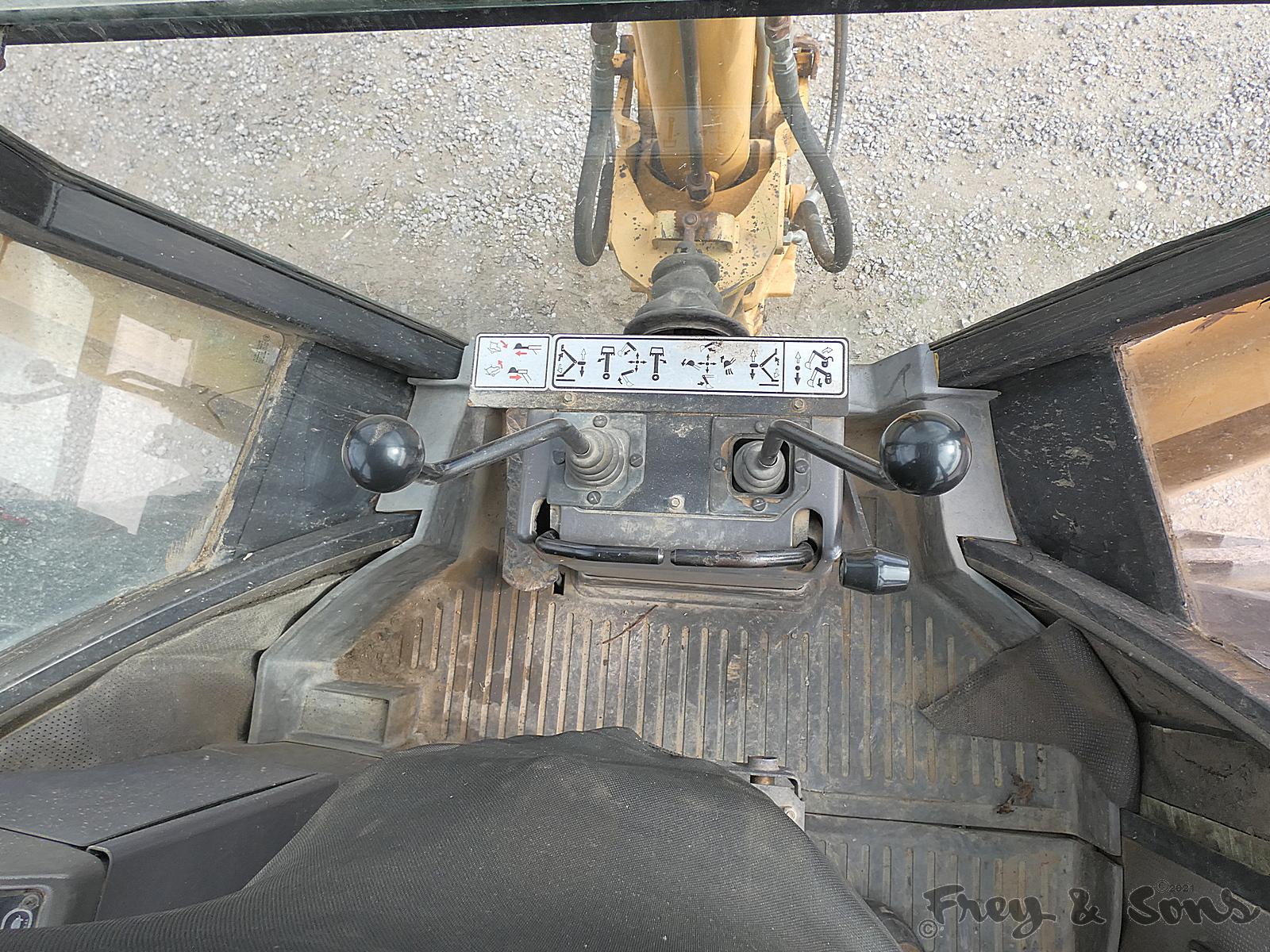 Ford 555D 4x4 Tractor Loader Backhoe, SN:A438878, EROPS, Ext. hoe, Reads 16