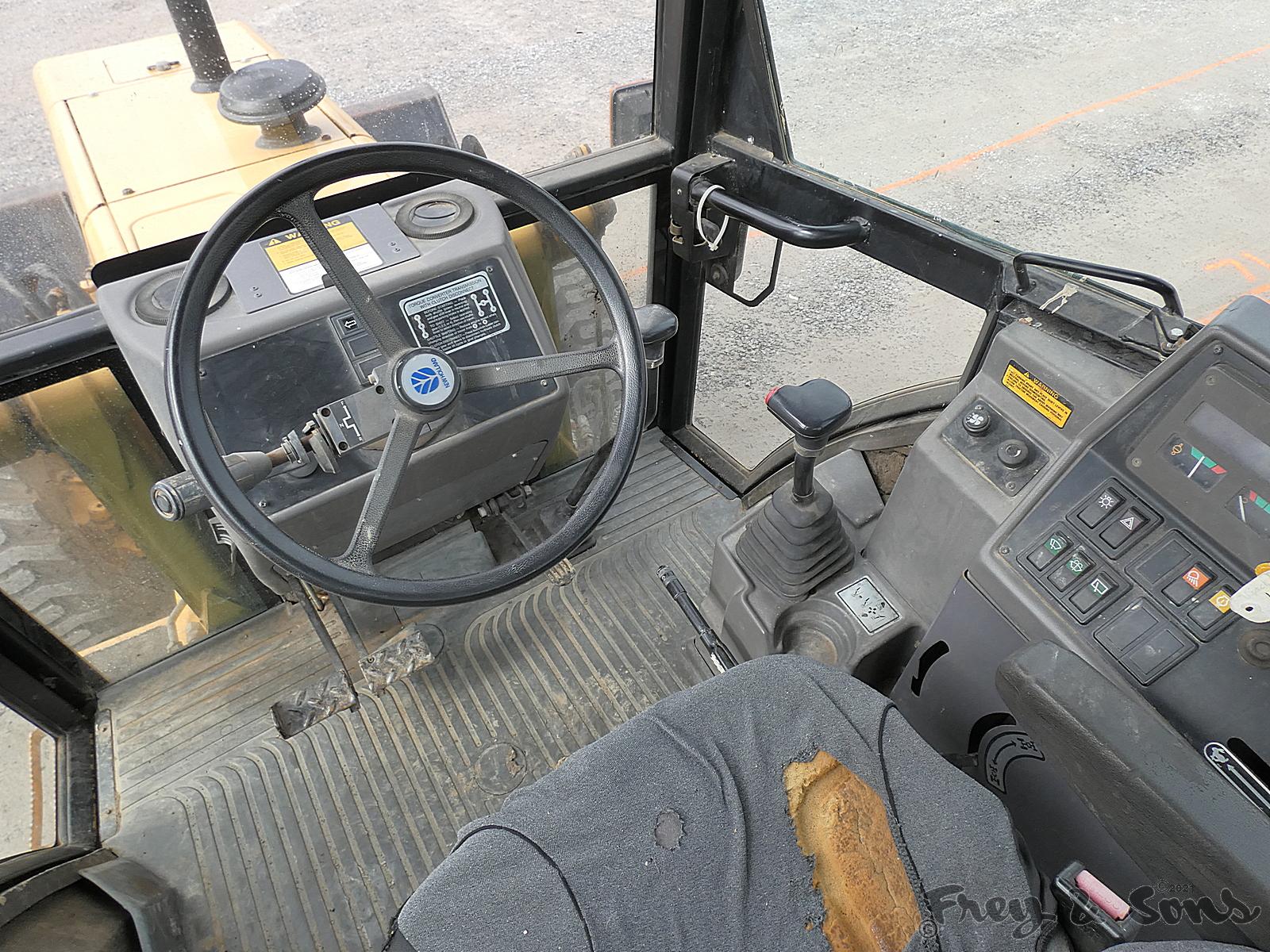 Ford 555D 4x4 Tractor Loader Backhoe, SN:A438878, EROPS, Ext. hoe, Reads 16