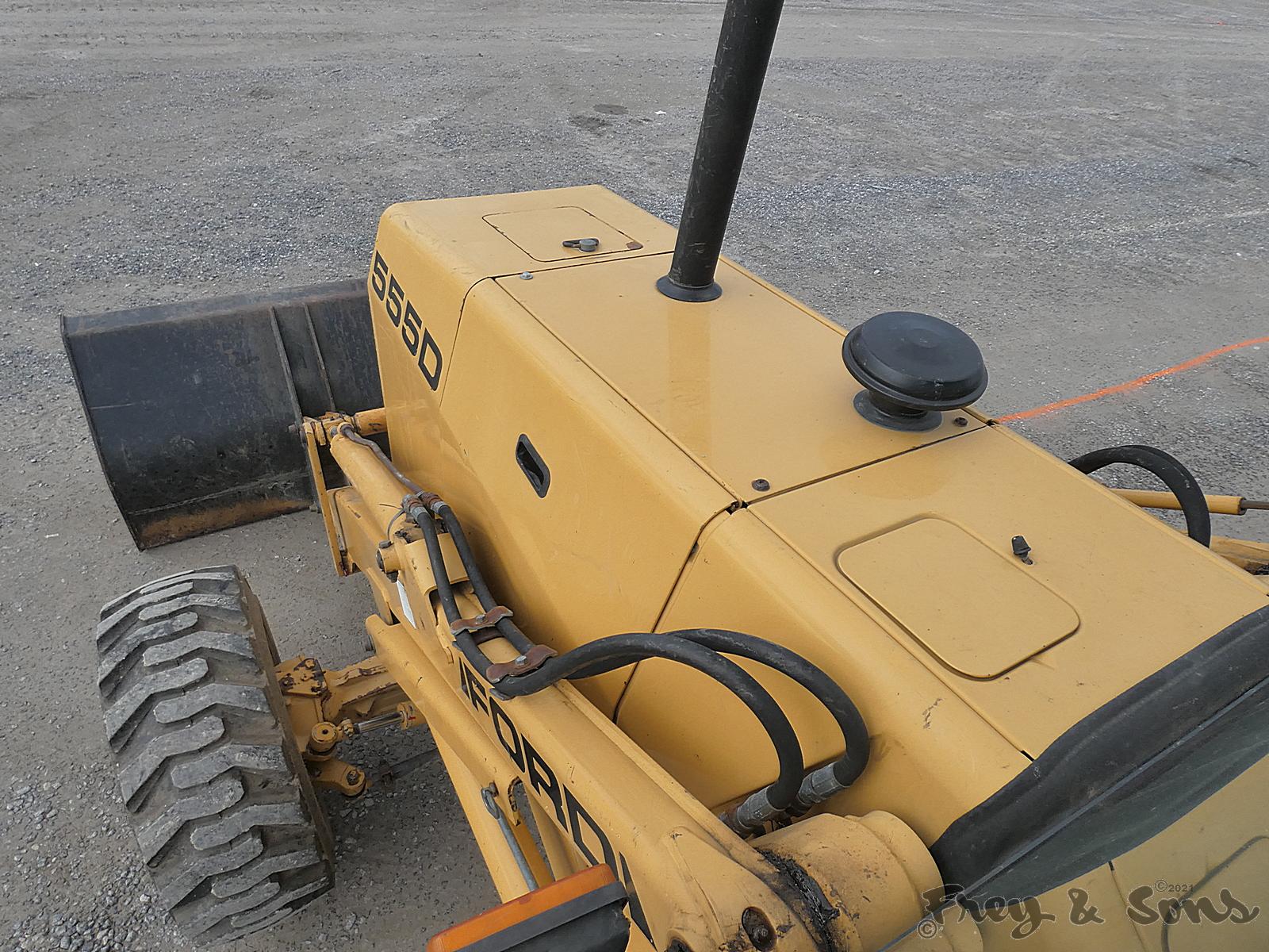 Ford 555D 4x4 Tractor Loader Backhoe, SN:A438878, EROPS, Ext. hoe, Reads 16