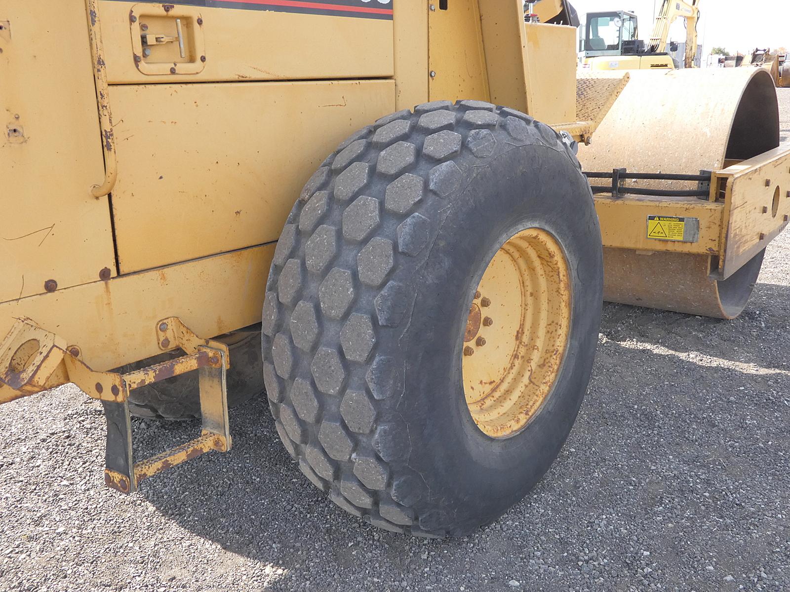1999 Caterpillar CP563C Smooth Compactor, SN:4KN00275, ROPS,84'' Smooth Dru