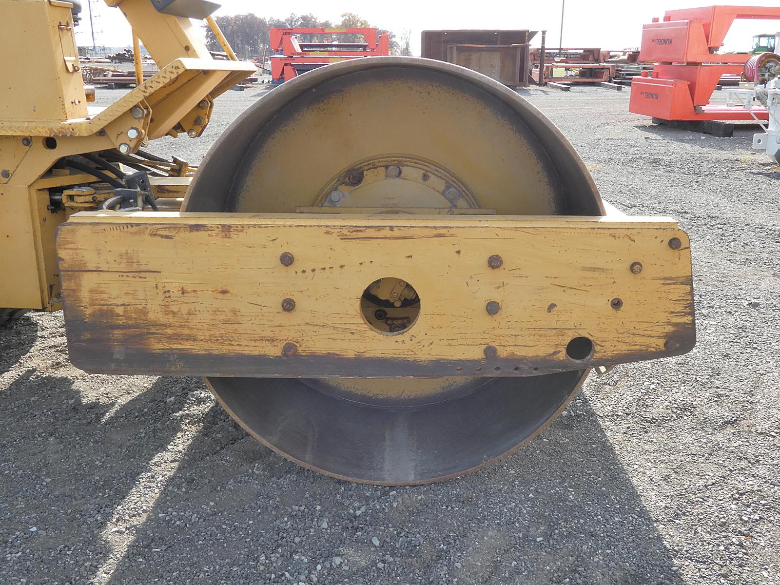 1999 Caterpillar CP563C Smooth Compactor, SN:4KN00275, ROPS,84'' Smooth Dru