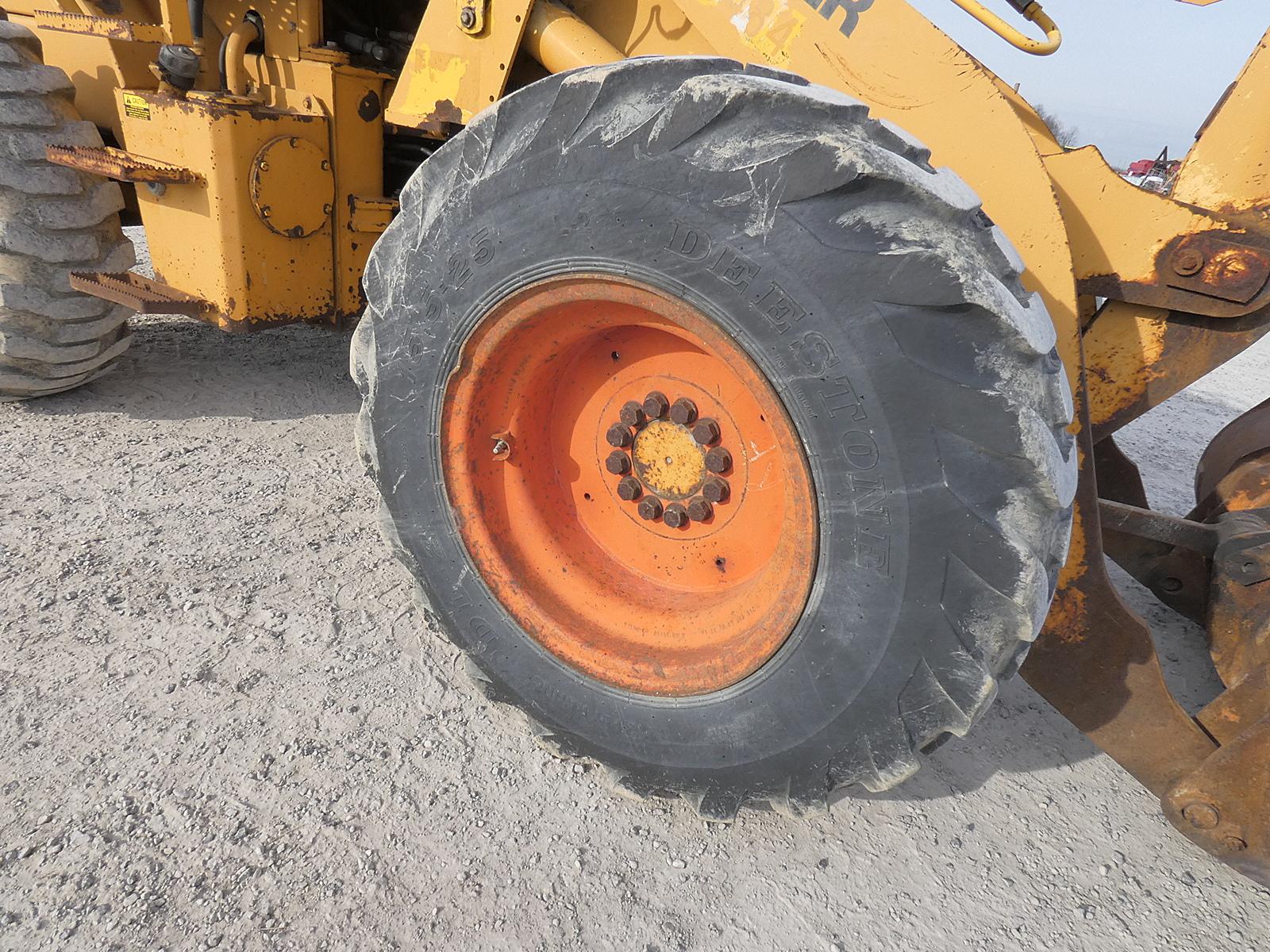 Dresser 512 Rubber Tired Loader, SN:3046, EROPS, GP Bucket, 15.5x25 Tires