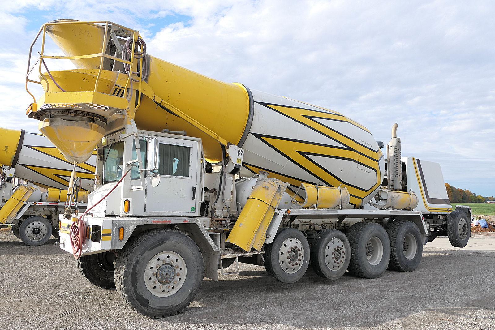 2013 Phoenix Front Discharge Concrete Mixer, SN:1Z9M8GK41DV162030, 6 Axle,