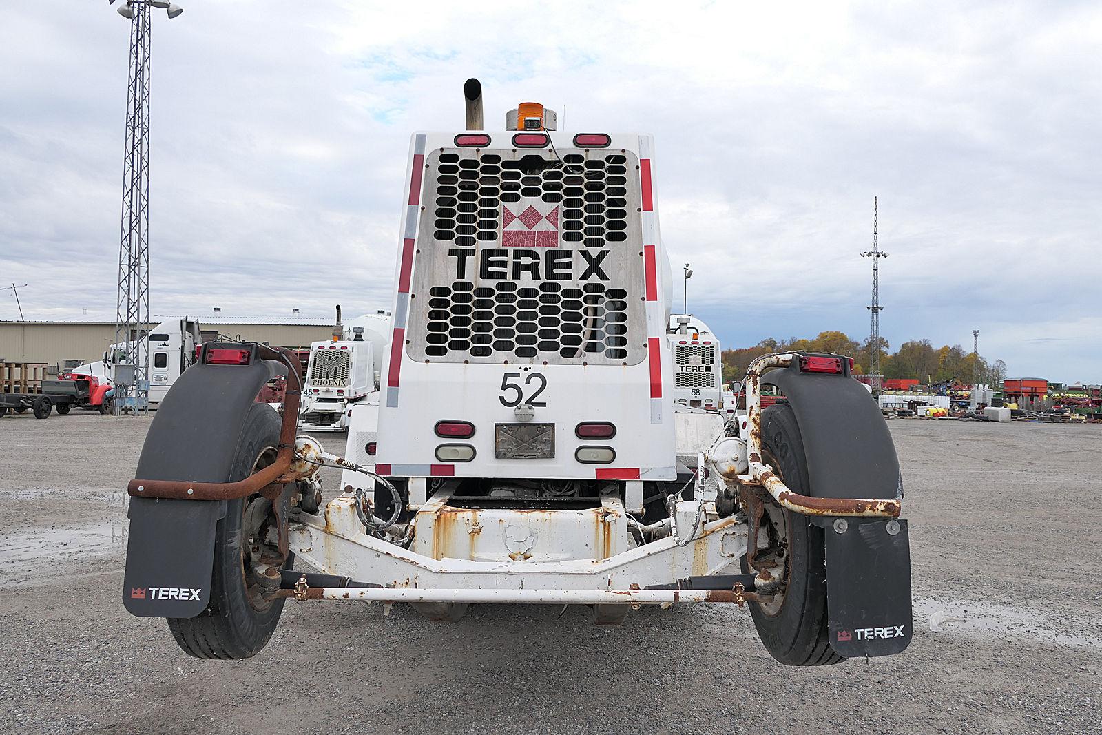2005 Advance Front Discharge Concrete Mixer, SN:5DG8AC7T450010764, 7 Axle,