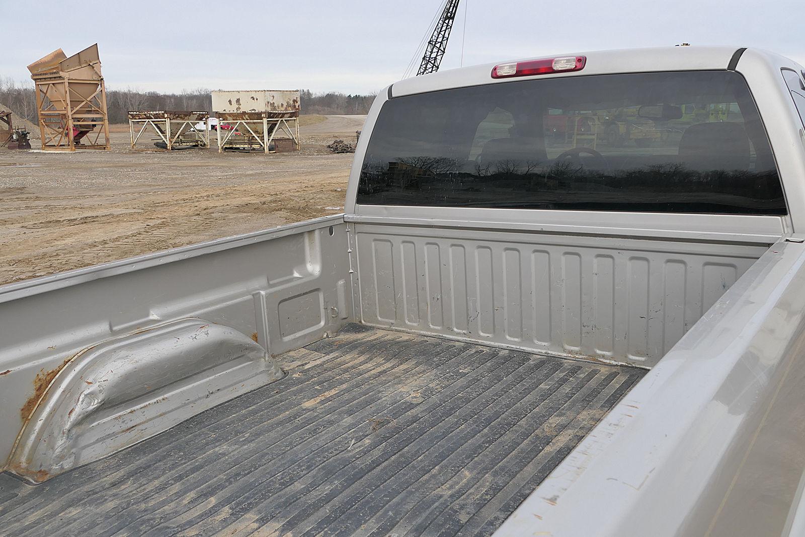 2006 Chevy 2500HD 4x4 Ext. Cab Pickup, SN:1GCHK29U86E289929, Gas, Auto, 4wd