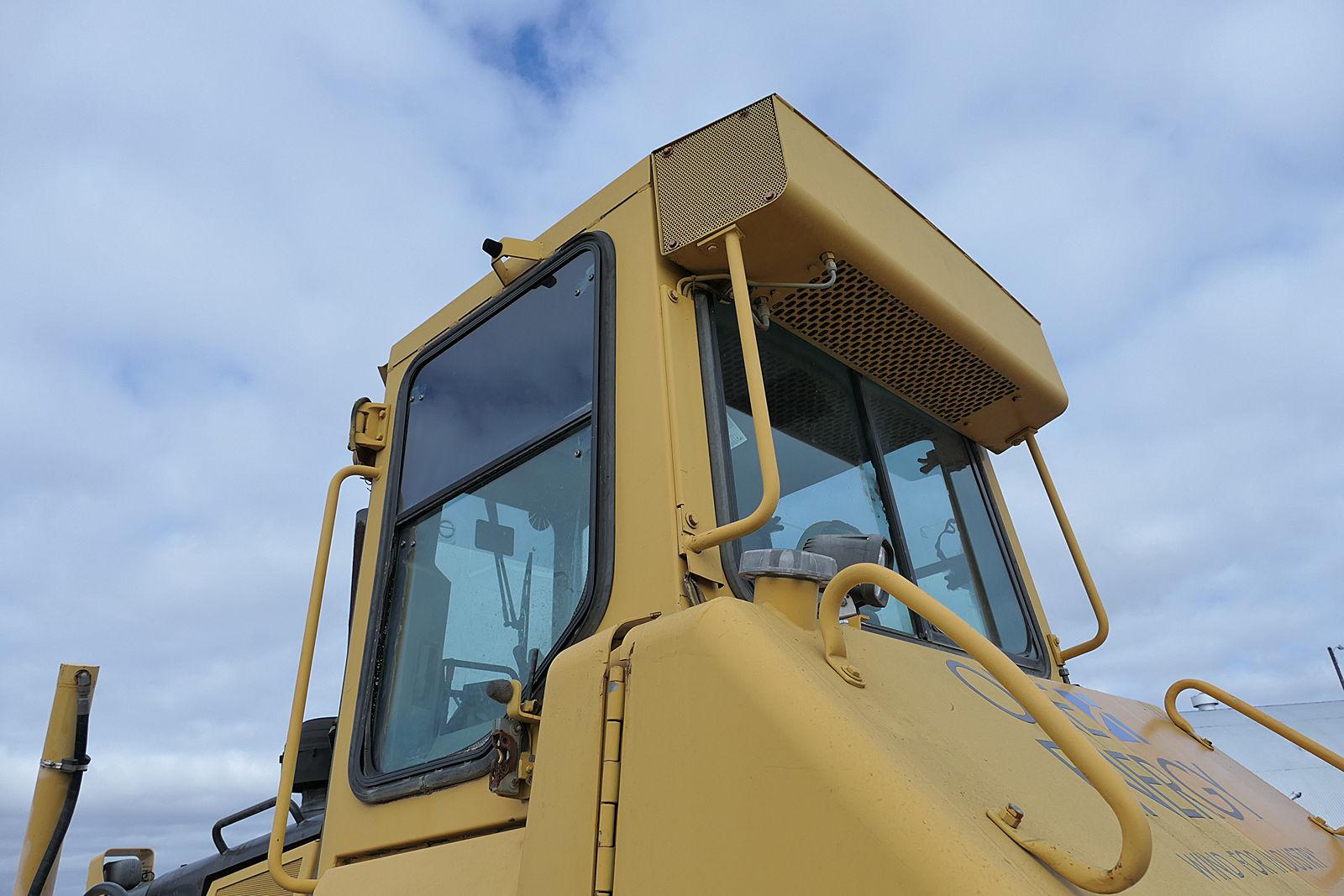 2000 John Deere 850C Dozer, SN:889196, EROPS, 6 Way Blade, 12,776 hrs.