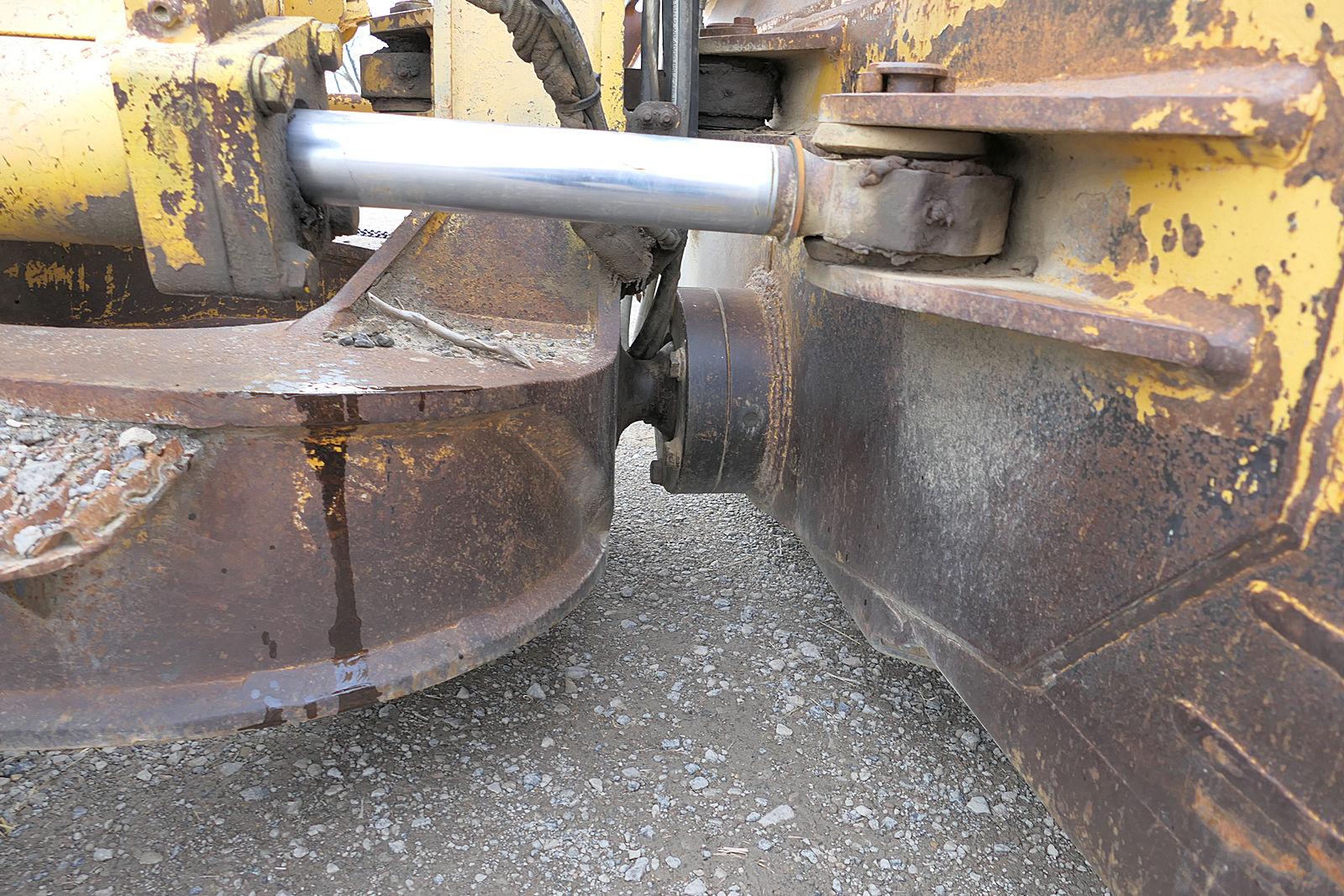 2000 John Deere 850C Dozer, SN:889196, EROPS, 6 Way Blade, 12,776 hrs.