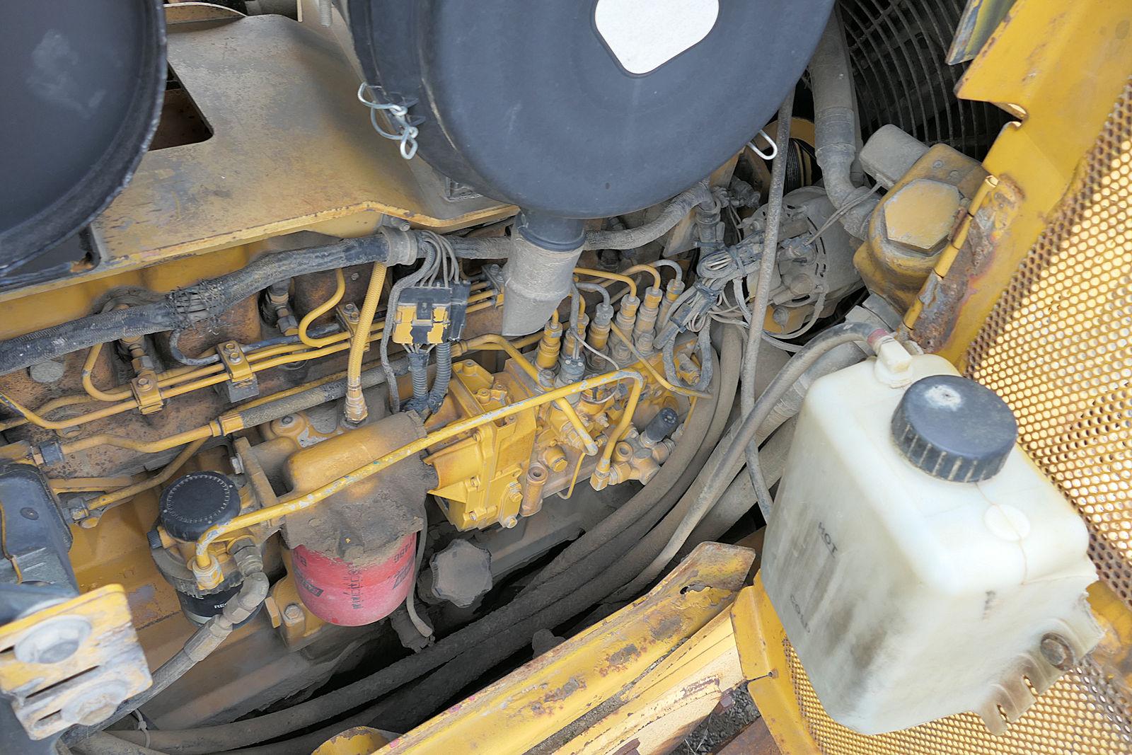 2000 John Deere 850C Dozer, SN:889196, EROPS, 6 Way Blade, 12,776 hrs.