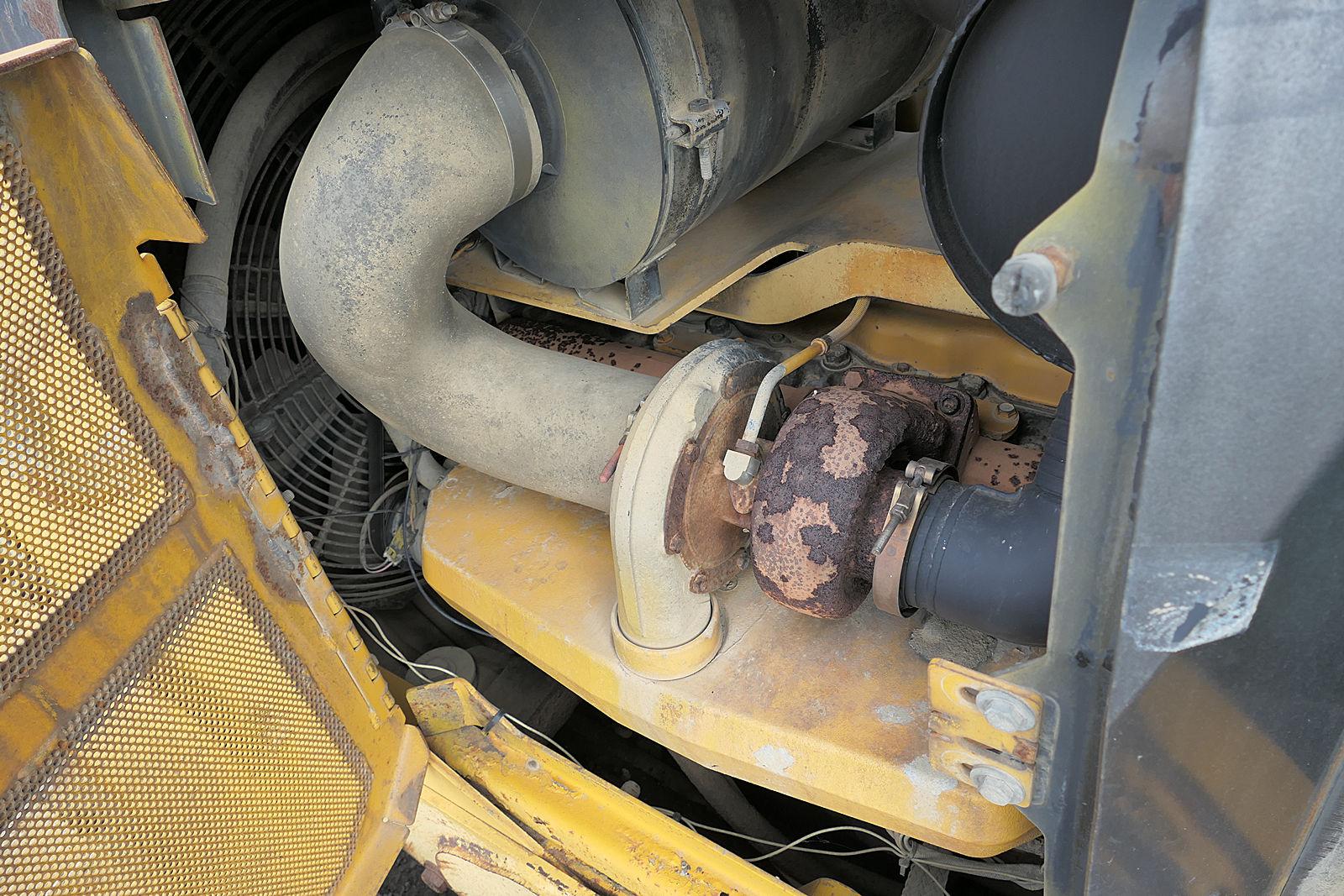 2000 John Deere 850C Dozer, SN:889196, EROPS, 6 Way Blade, 12,776 hrs.