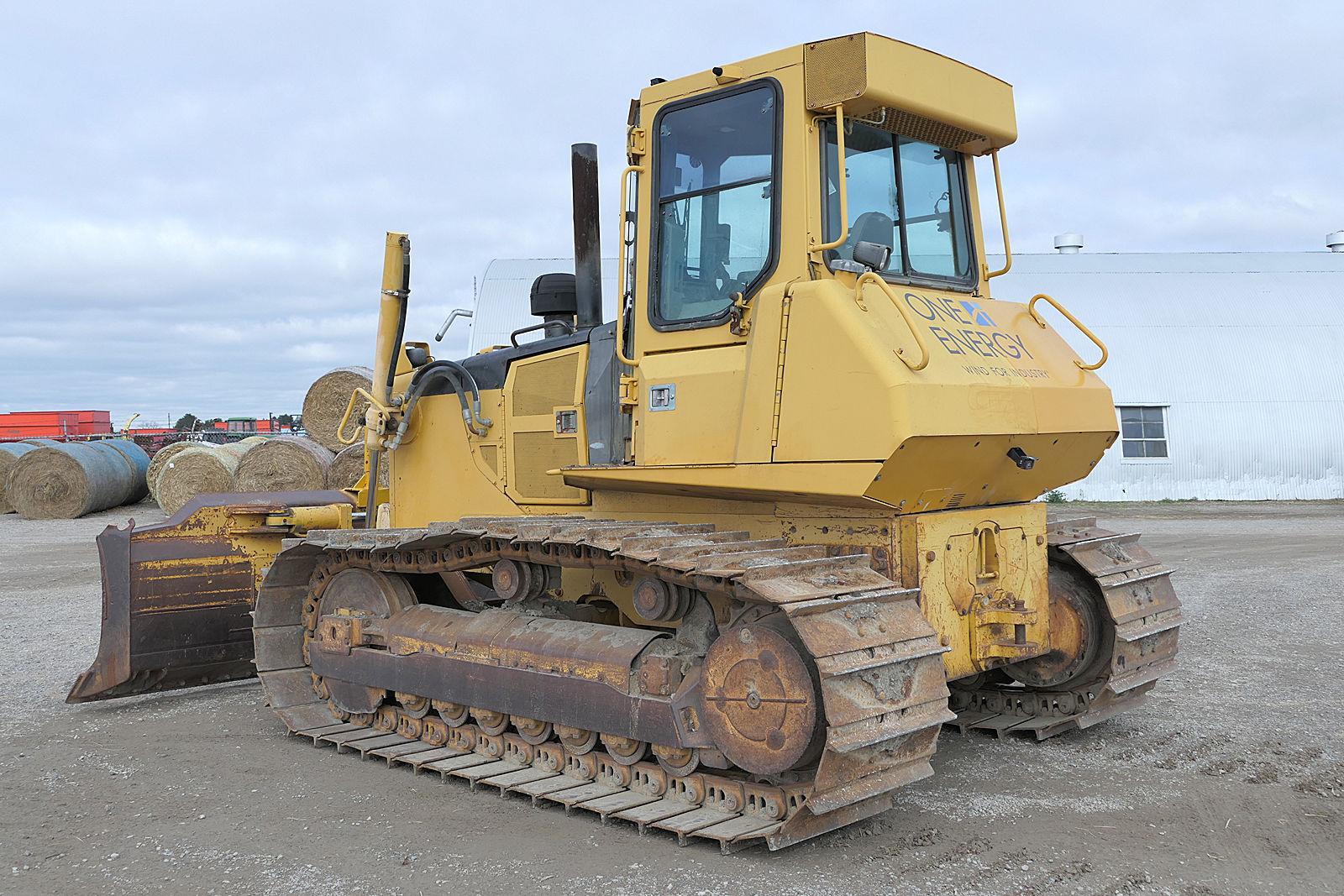 2000 John Deere 850C Dozer, SN:889196, EROPS, 6 Way Blade, 12,776 hrs.