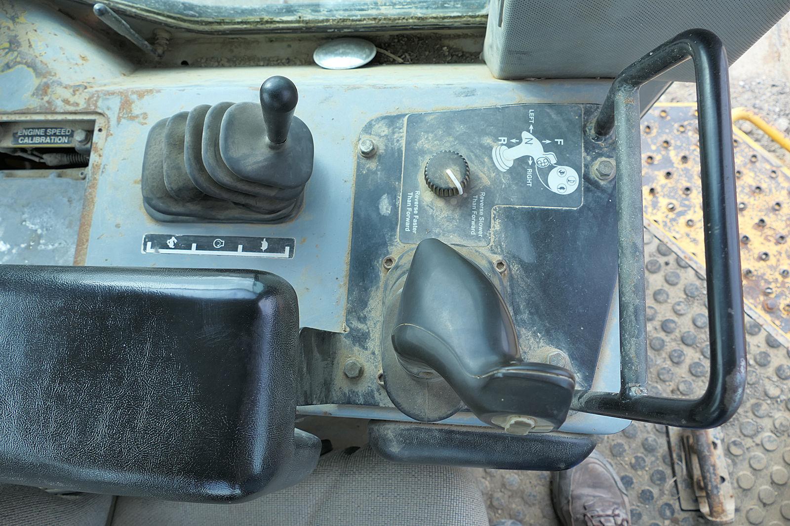 2000 John Deere 850C Dozer, SN:889196, EROPS, 6 Way Blade, 12,776 hrs.
