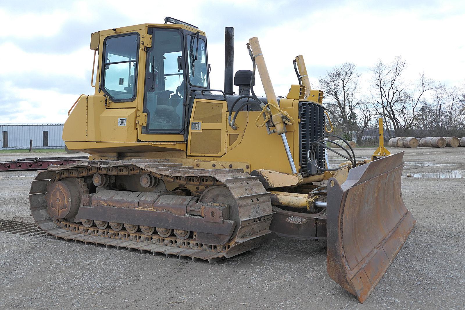2000 John Deere 850C Dozer, SN:889196, EROPS, 6 Way Blade, 12,776 hrs.
