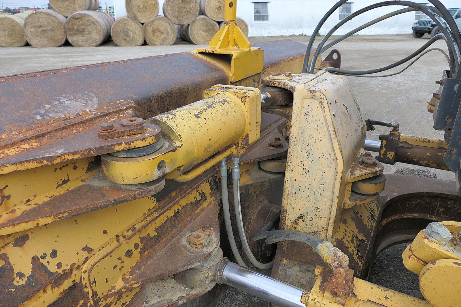 2000 John Deere 850C Dozer, SN:889196, EROPS, 6 Way Blade, 12,776 hrs.
