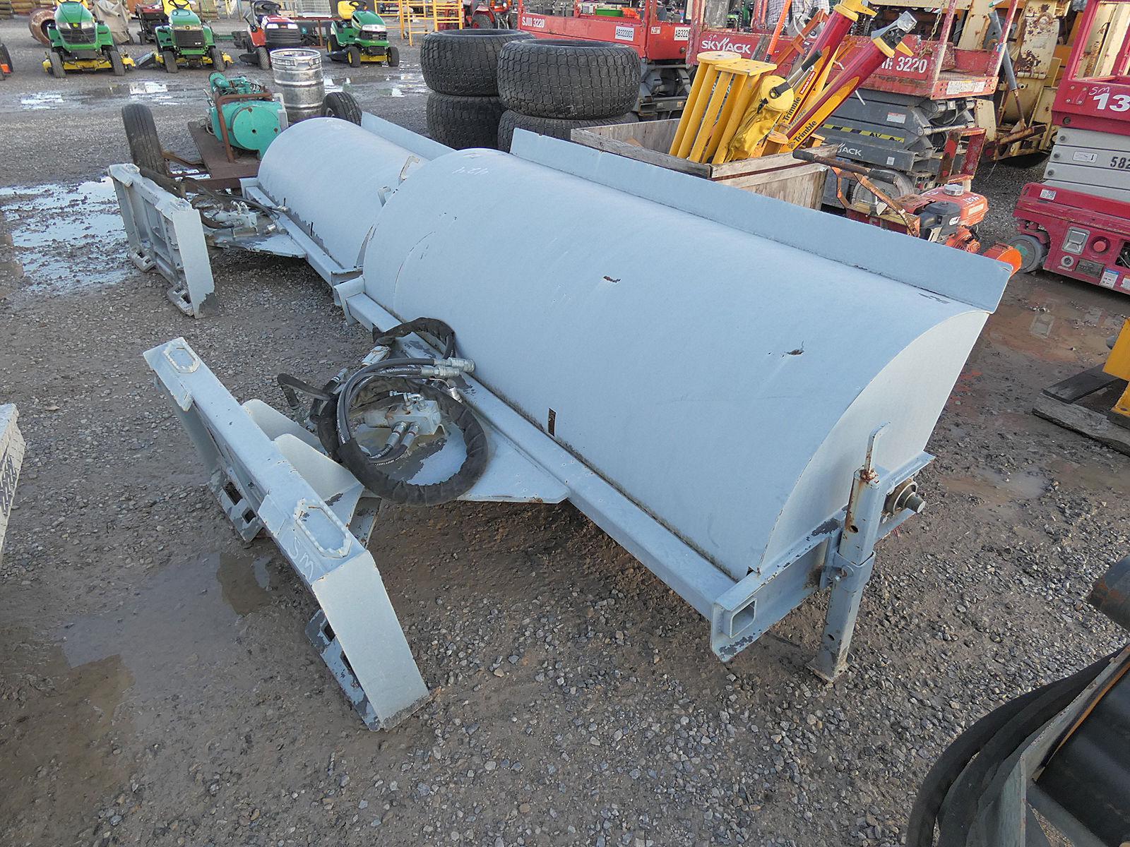 Skidloader QT Angle Broom