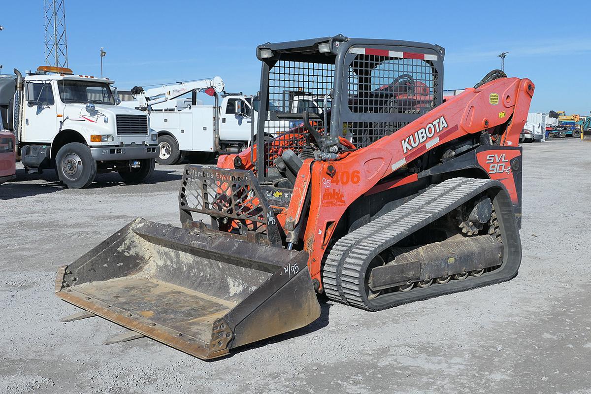 2014 Kubota SVL90 Skidloader, SN:14449, ROPS, Hyd. QT Bucket & Forks, Aux H