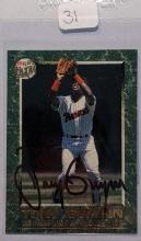 ULTRA RARE 1992 FLEER ULTRA PACK PULLED TONY GWYNN AUTO CARD WITH FLEER STAMP
