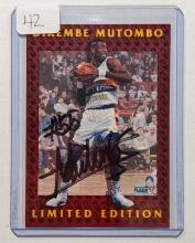 ULTRA RARE 1992 FLEER LIMITED EDITION PACK PULLED AUTO OF DIKEMBE MUTOMBO (WITH FLEER STAMP)