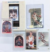 6X HALL OF FAME & STAR BASKETBALL CARDS INCLUDING A 1989 MICHAEL JORDAN NBA HOOPS #200