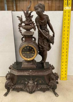 Wallart Hanicotte Figural Clock