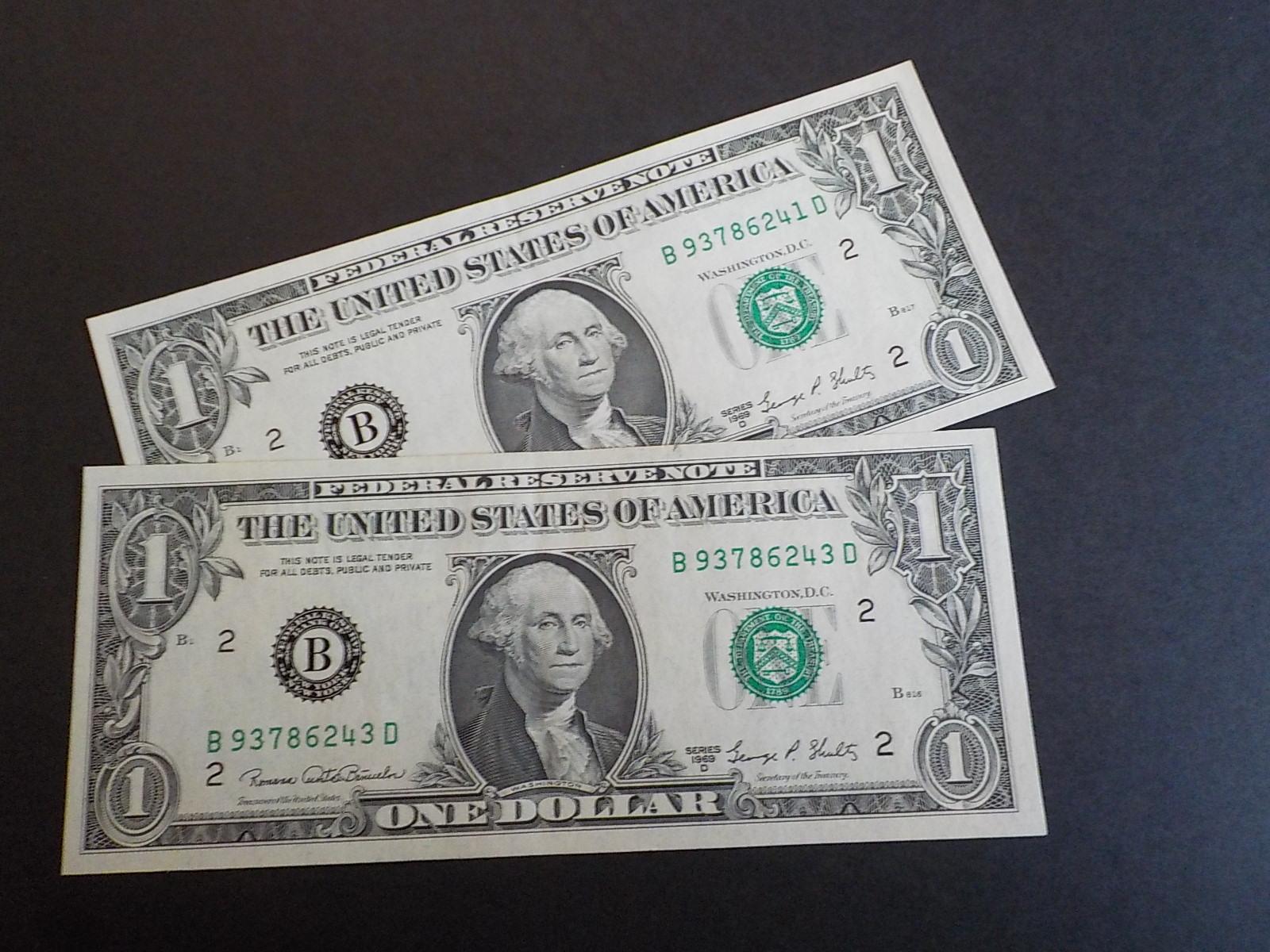 M41 2 UNC $1.00 1969 Green Seal Each x 2