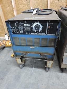 Miller GoldStar 400SS Constant Current DC Arc Welding Power Source    VOLTS:200/230/400