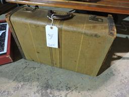 Pair of Vintage Suitcases - see photos