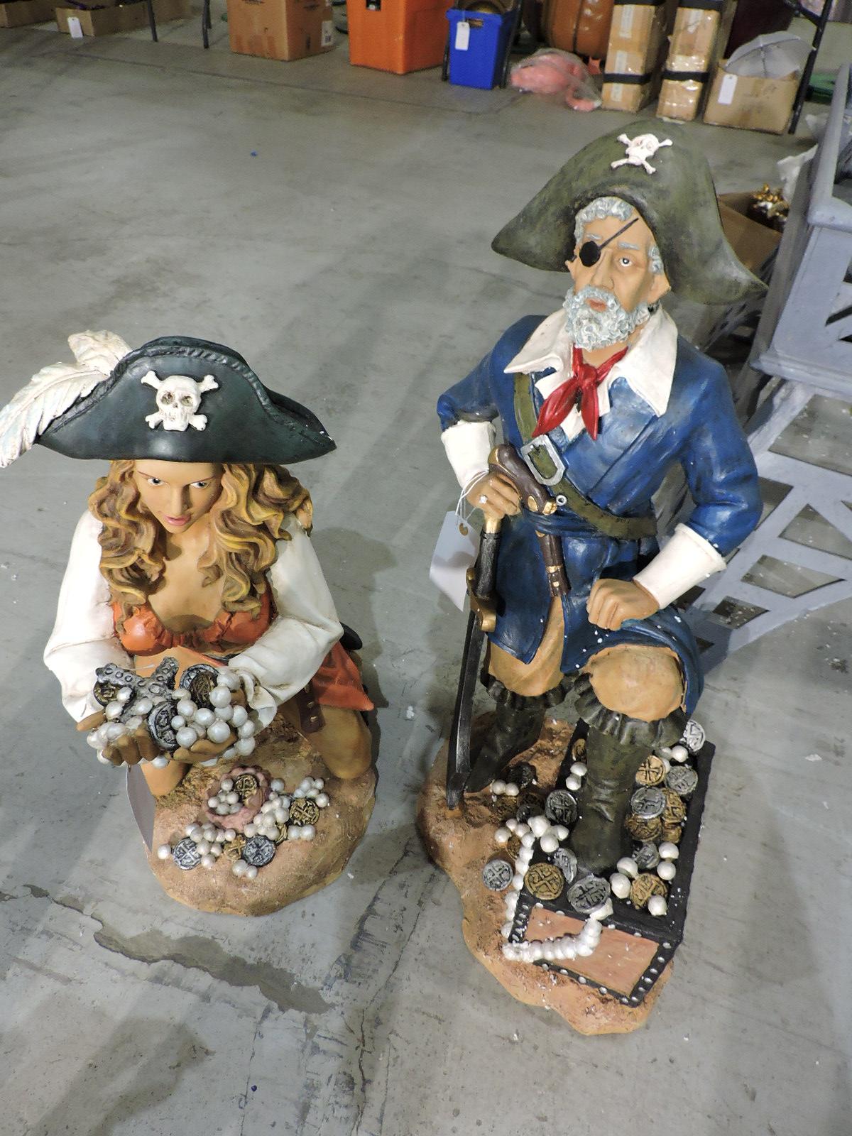 Pirate Couple - Pair of Statues